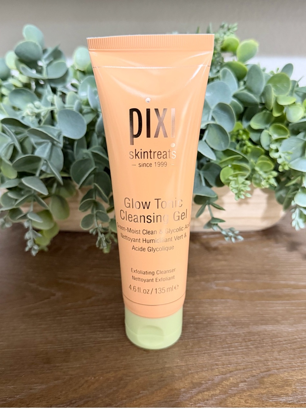 Pixi Glow Tonic Cleansing Gel - Peach Tube with Light Green Cap